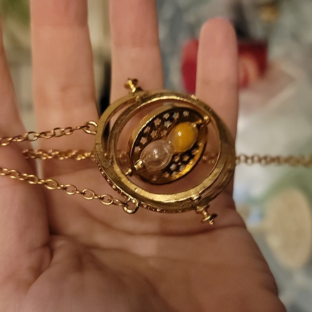 Hatry Potter Time Turning Necklace - Picture 6 of 6